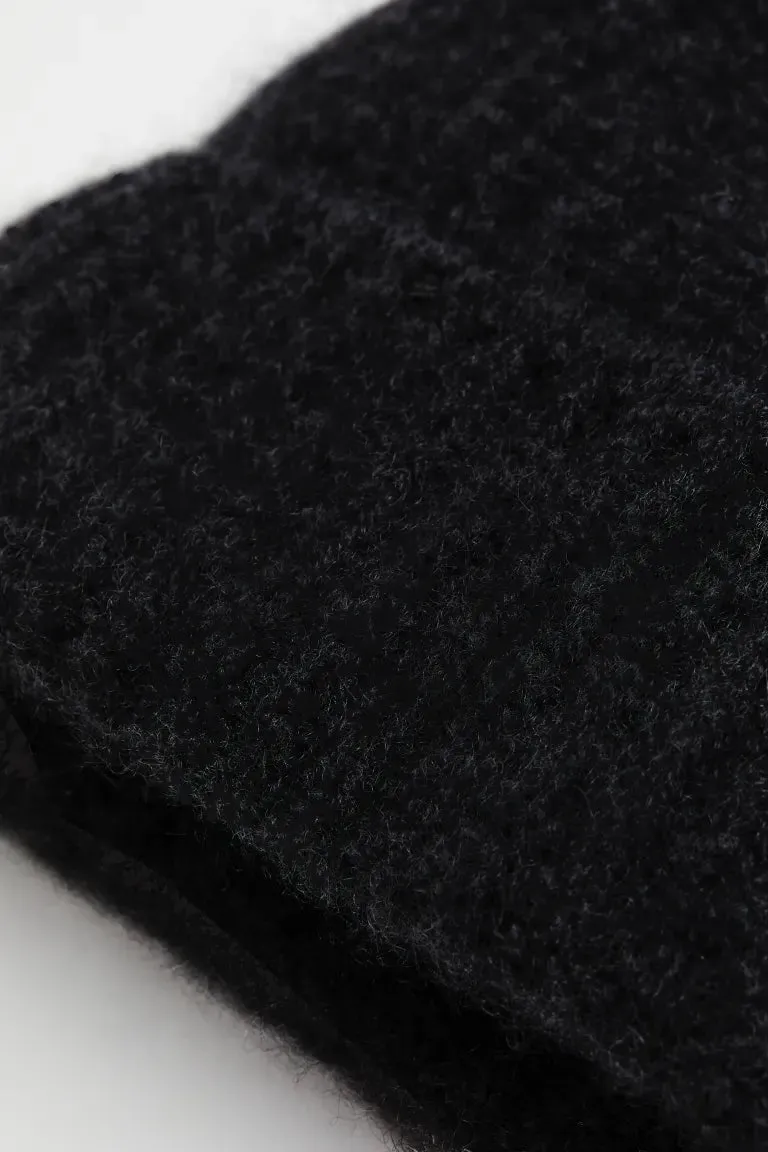 H&M ribbed cashmere hat, black