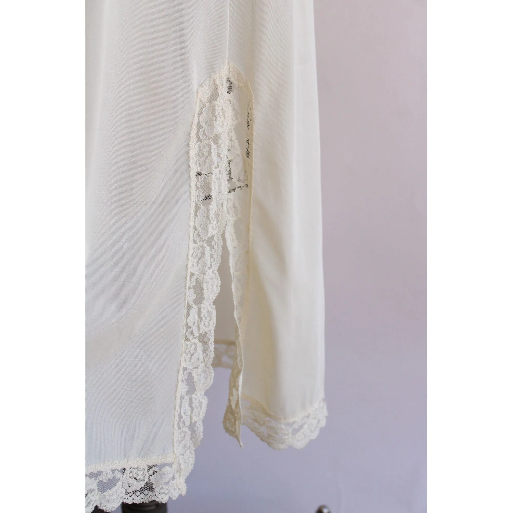 Vintage 1980s 1990s Slip Ivory Nylon Full Length Slip