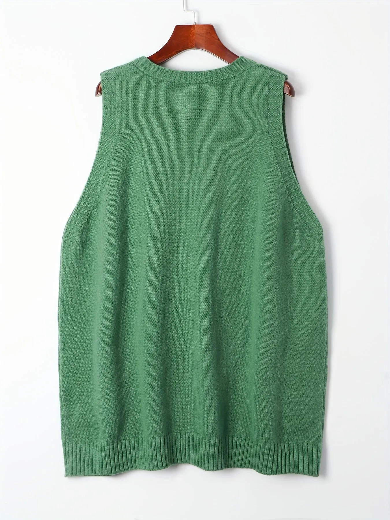 Women's Plus Size Solid Knit V-Neck Sleeveless Sweater Vest - Perfect for Fall & Winter Layering