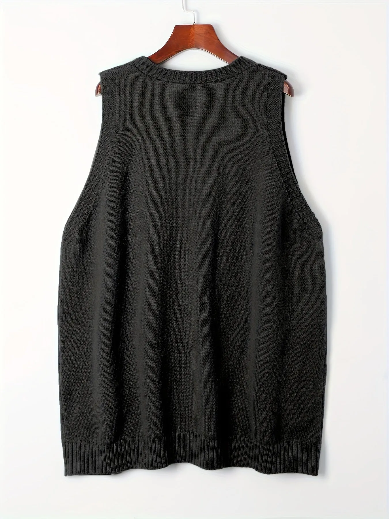 Women's Plus Size Solid Knit V-Neck Sleeveless Sweater Vest - Perfect for Fall & Winter Layering